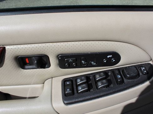Used 2006 Cadillac Escalade ESV AWD image 18