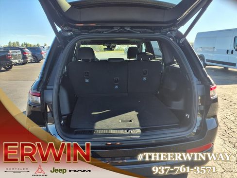 New 2025 Jeep Grand Cherokee Altitude w/ Trailer Tow Package image 9