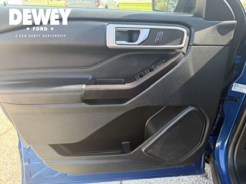 Used 2020 Ford Explorer XLT w/ Equipment Group 202A AWD/4WD image 10