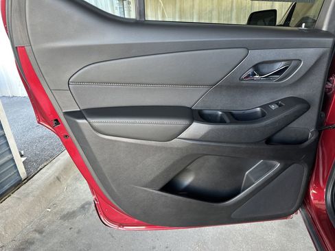 Used 2020 Chevrolet Traverse Premier image 30