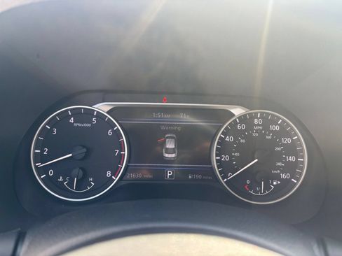 Used 2025 Nissan Sentra SV FWD image 38