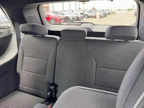 New 2026 Chevrolet Traverse LT FWD image 10