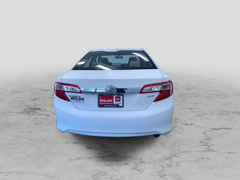 Used 2013 Toyota Camry XLE w/ Leather Pkg FWD image 9