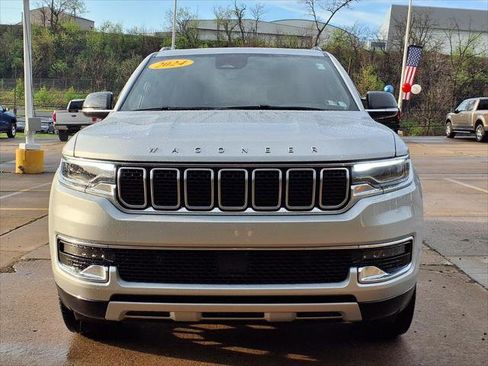 Used 2024 Jeep Wagoneer Series II w/ Premium Group I AWD/4WD image 3