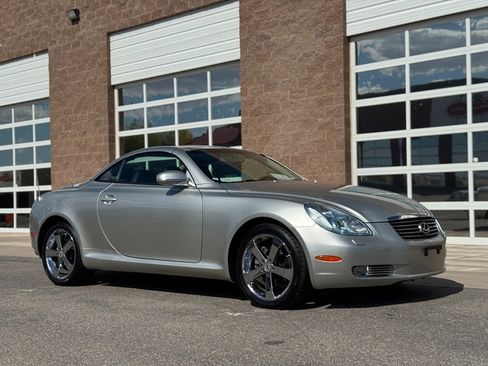 Used 2004 Lexus SC 430 Convertible image 2