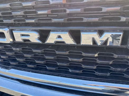 Used 2024 RAM 2500 Big Horn AWD/4WD image 22