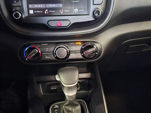 Used 2024 Kia Soul LX w/ Option Group 015 FWD image 30