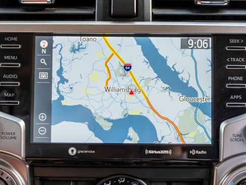 Used 2022 Toyota 4Runner SR5 Premium w/ Moonroof Package AWD/4WD image 18