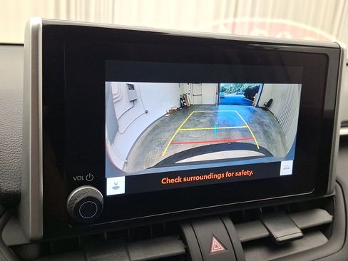 Certified 2024 Toyota RAV4 XLE AWD/4WD image 15