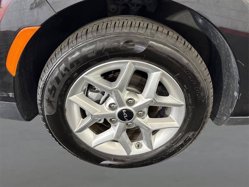 Used 2024 Kia Soul LX w/ Option Group 015 FWD image 22