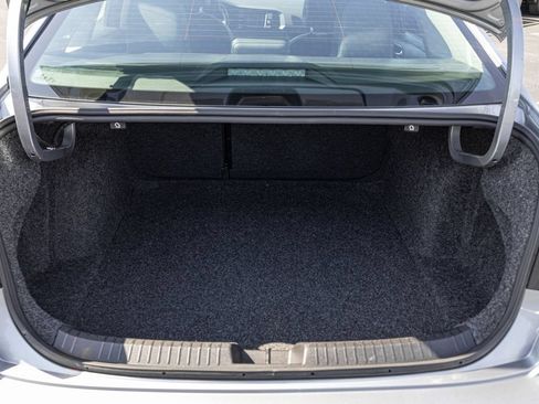 Used 2024 Volkswagen Jetta SE FWD image 29
