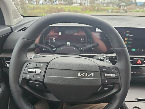 New 2026 Kia Niro EX image 13