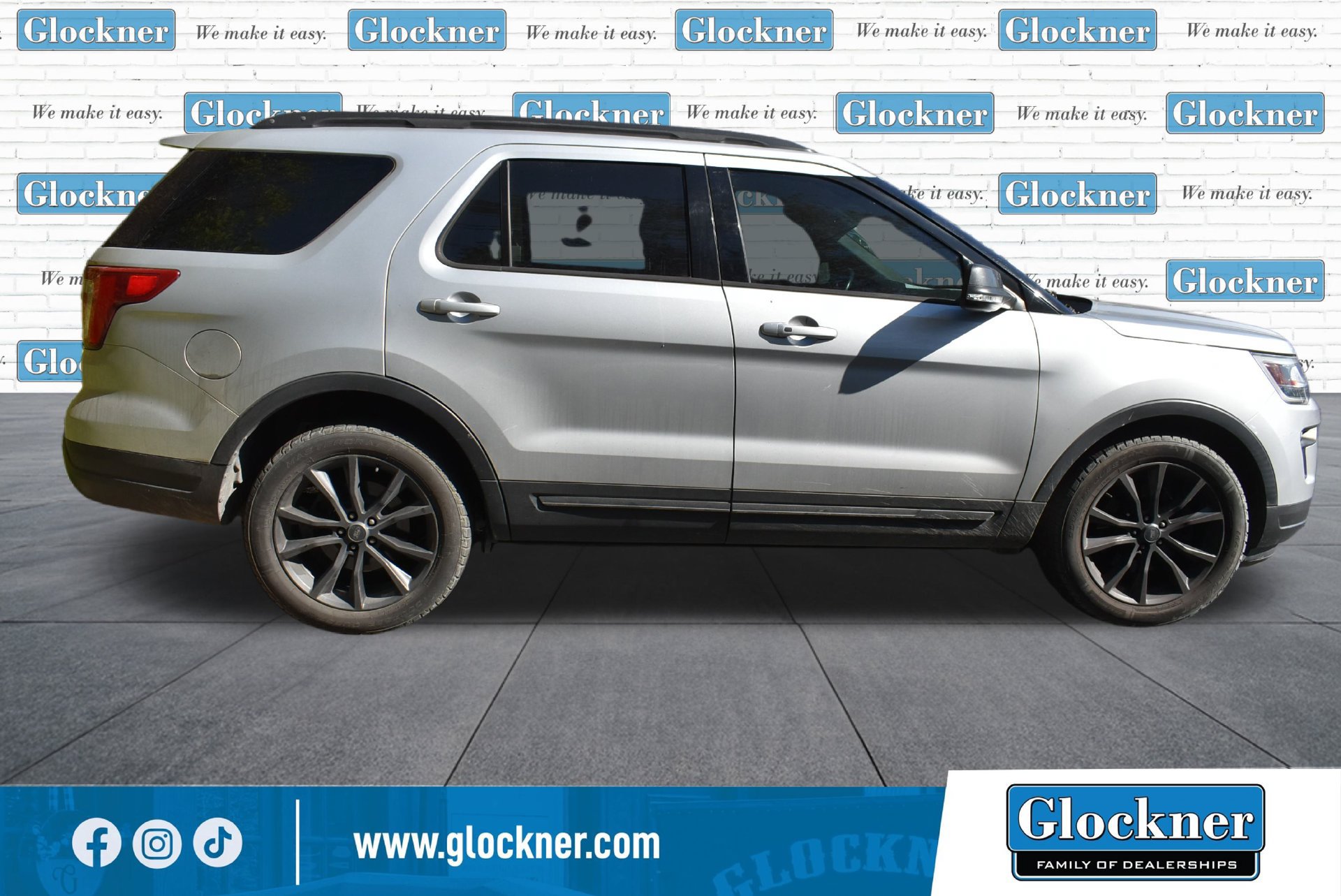 Used 2019 Ford Explorer XLT w/ Equipment Group 202A AWD/4WD image 4