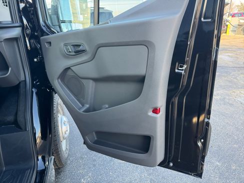 New 2026 Ford Transit 250 148 Medium Roof Extended AWD image 29