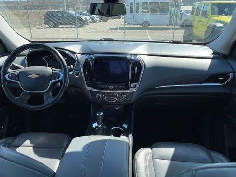 Used 2020 Chevrolet Traverse Premier image 38