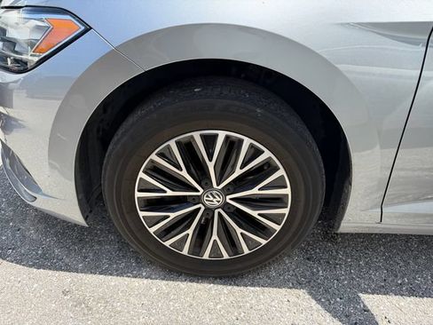 Used 2020 Volkswagen Jetta SE FWD image 4