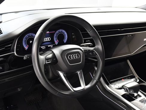 Used 2019 Audi Q8 Prestige w/ Luxury Package AWD/4WD image 13