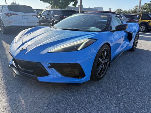 Used 2023 Chevrolet Corvette Stingray Premium Conv w/ Z51 Performance Package RWD image 3
