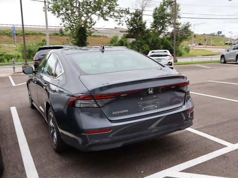 Used 2023 Honda Accord EX image 7