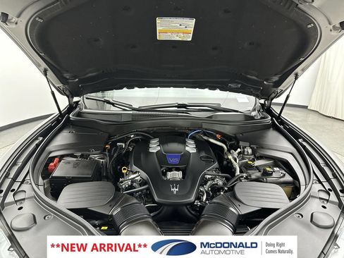 Used 2021 Maserati Levante S GranSport AWD/4WD image 25