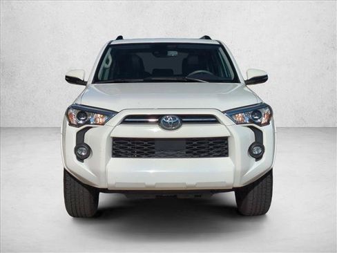 Used 2021 Toyota 4Runner SR5 Premium w/ Moonroof Package RWD image 2