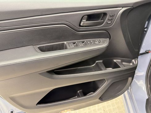 Used 2025 Honda Odyssey Sport-L image 11