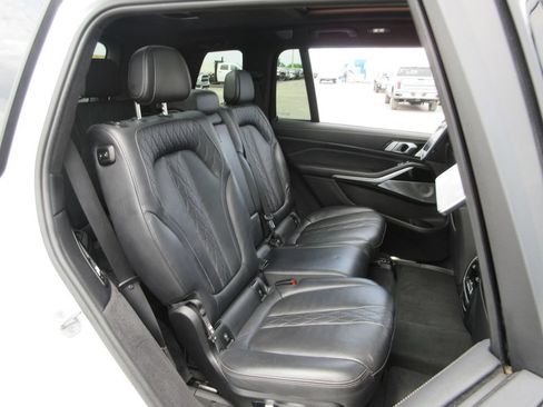 Used 2019 BMW X7 xDrive50i w/ Dynamic Handling Package AWD/4WD image 26
