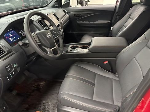 Used 2024 Honda Passport TrailSport image 16