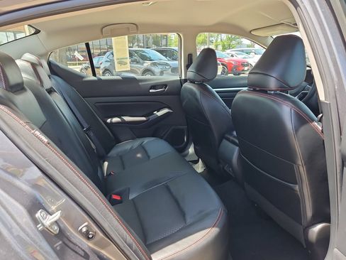 Used 2025 Nissan Altima 2.5 SR FWD image 30