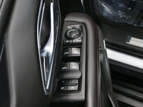 Used 2023 Chevrolet Suburban RST w/ Luxury Package image 11