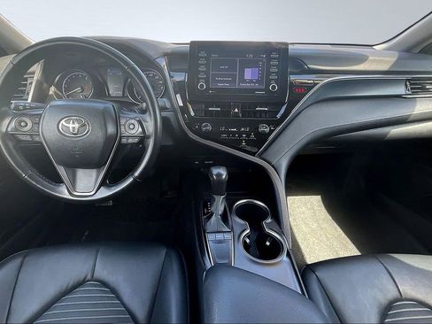 Used 2024 Toyota Camry SE FWD image 8