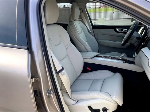 New 2026 Volvo XC60 T8 Ultra w/ Protection Package Premier image 31