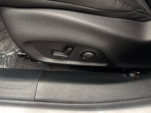 New 2026 Jeep Compass Latitude image 16