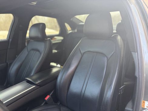 Used 2017 Lincoln MKZ Reserve image 2