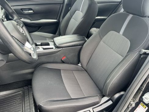 Used 2025 Nissan Sentra SV FWD image 32