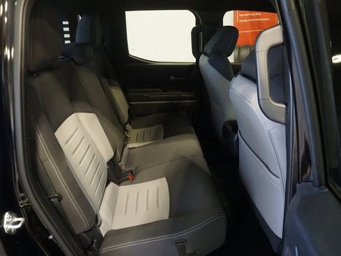 Certified 2025 Toyota Tacoma TRD Off-Road image 22