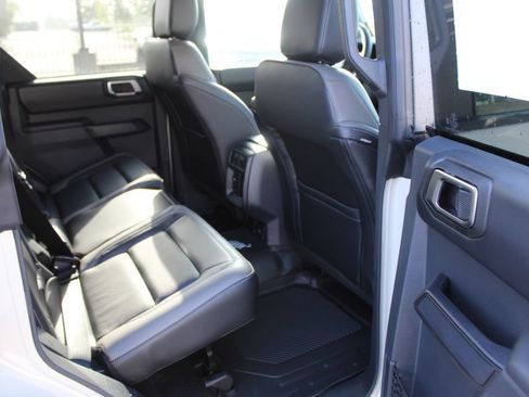New 2026 Ford Bronco Outer Banks AWD/4WD image 14