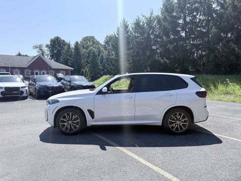 Used 2025 BMW X5 xDrive40i w/ Executive Package AWD/4WD image 4
