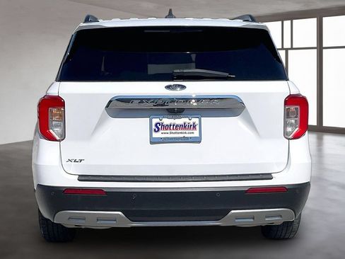 Used 2022 Ford Explorer XLT w/ Equipment Group 202A RWD image 5