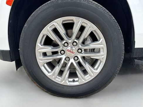 Used 2023 GMC Yukon XL SLT AWD/4WD image 35