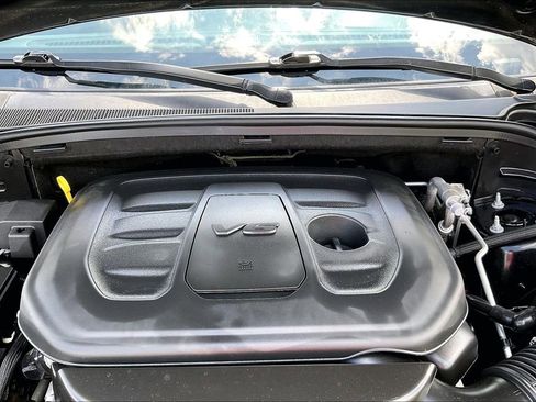 Used 2021 Jeep Grand Cherokee Laredo X AWD/4WD image 10