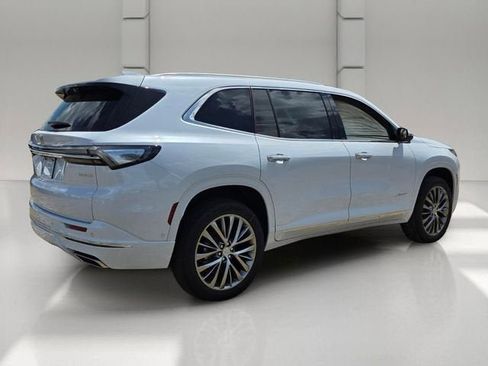 Used 2026 Buick Enclave Avenir w/ Super Cruise Package FWD image 5