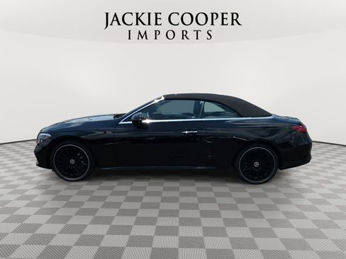 Used 2025 Mercedes-Benz CLE 300 4MATIC Cabriolet image 8