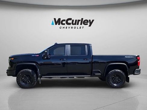 Used 2025 Chevrolet Silverado 2500 ZR2 w/ ZR2 Bison Edition AWD/4WD image 4