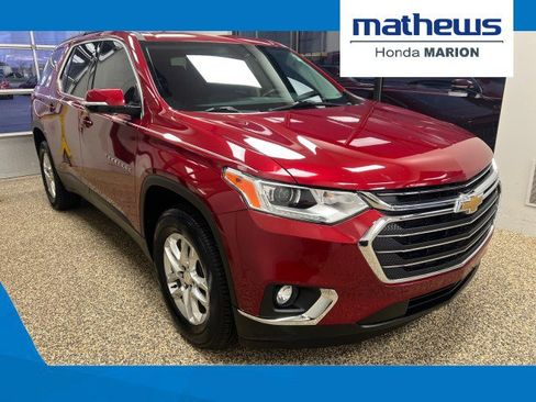 Used 2019 Chevrolet Traverse LT image 1