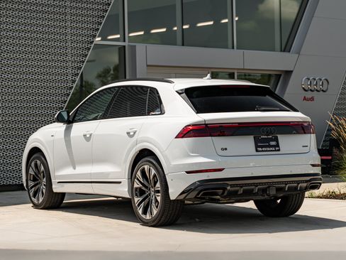 Certified 2025 Audi Q8 Prestige w/ Prestige Package AWD/4WD image 5