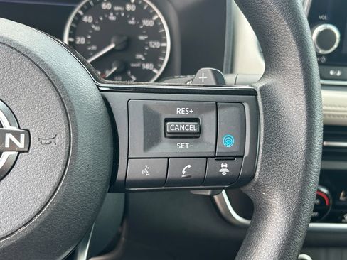 Used 2023 Nissan Rogue SV AWD/4WD image 17
