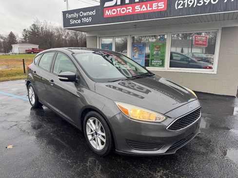 Used 2015 Ford Focus SE image 2