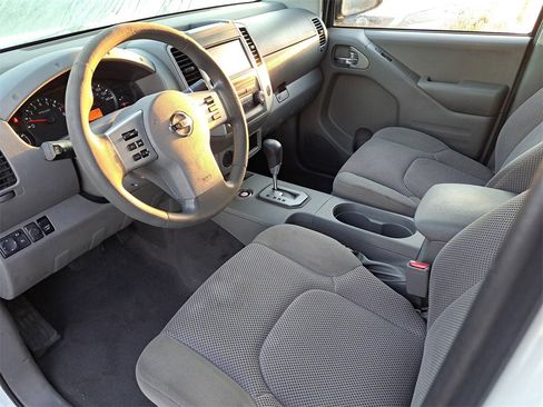 Certified 2021 Nissan Frontier SV image 14