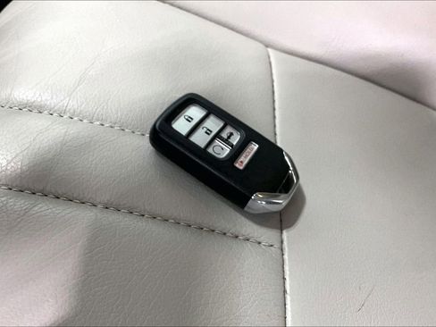 Used 2019 Honda Accord Hybrid image 13